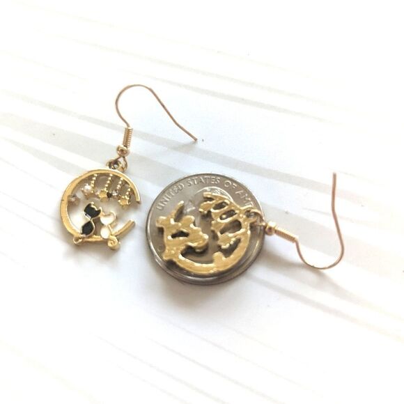 Kitty Cat Love Crescent Moon Rhinestone Earrings - Picture 3 of 6